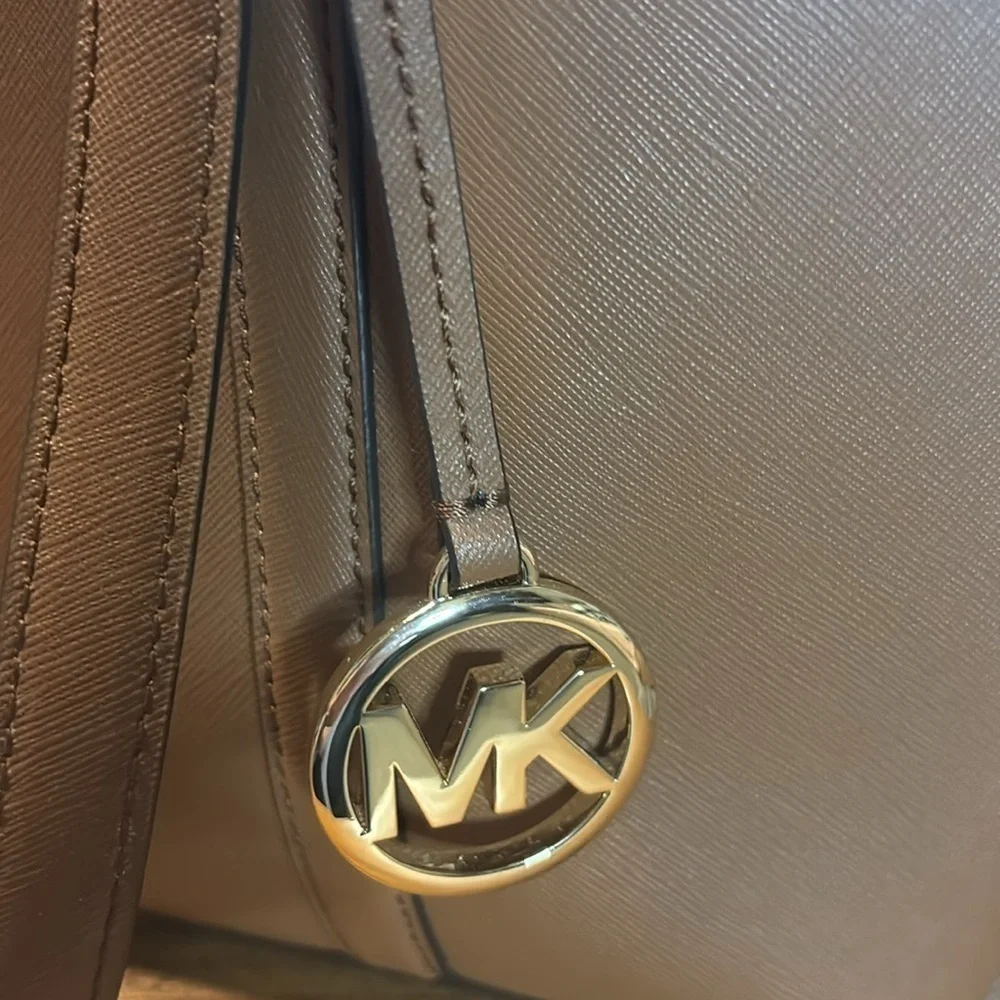Michael Kors Sady Large Tote - Picture 6 of 13